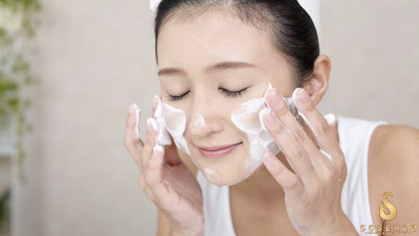 gel rửa mặt da nhờn