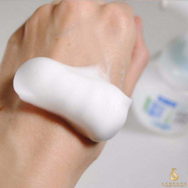 gel sữa rửa mặt