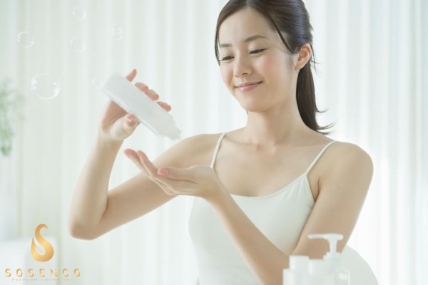 Có nên dùng sữa tắm dưỡng ẩm và kem dưỡng ẩm cùng lúc không?