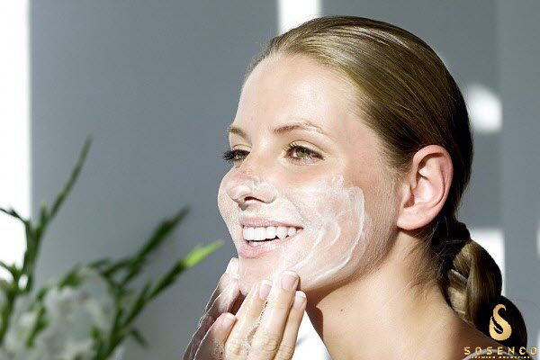 sữa rửa mặt loại gel